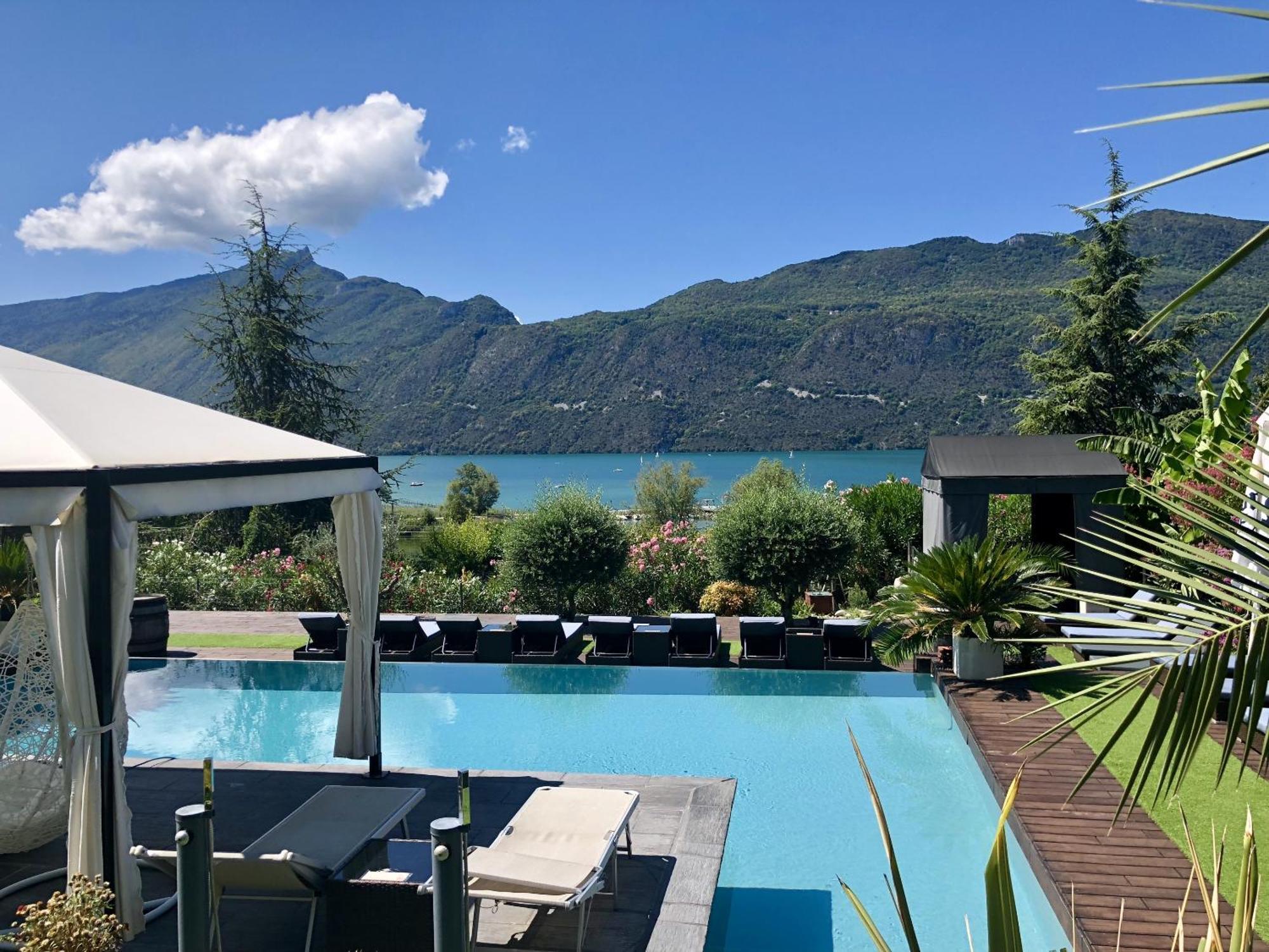 Les Suites Du Lac Aix-les-Bains Exterior photo